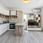 Apartment Mabel-the Jacuzzi Rooftop By Ps Golem (Tirana)