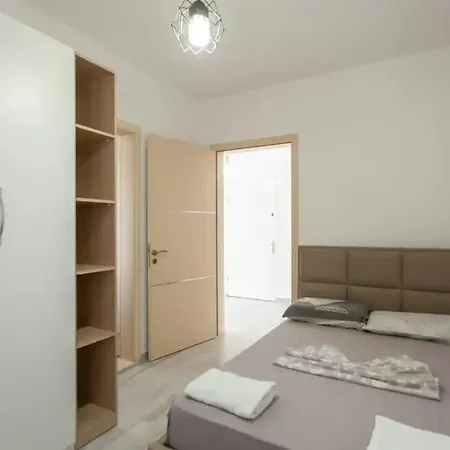 Apartment The Rooftop Experience By Ps Golem (Tirana)