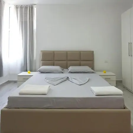 Apartment The Rooftop Experience By Ps Golem (Tirana)