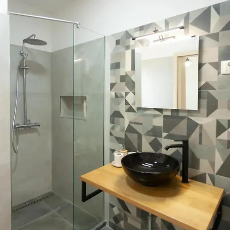 The Rooftop Experience By Ps Apartment Golem (Tirana)