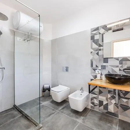 Apartment The Rooftop Experience By Ps Golem (Tirana)