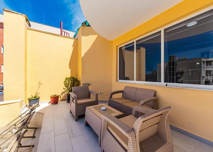 Mabel-the Jacuzzi Rooftop By Ps Apartmán Golem (Tirana)