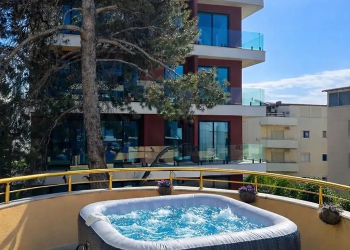 Mabel-the Jacuzzi Rooftop By Ps Lägenhet *